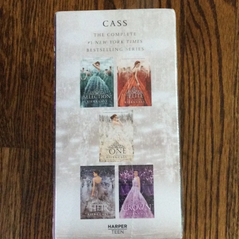 Harper Teen Complete #1 NYT Bestselling Series by Kiera Cass NWOT - Picture 3 of 7